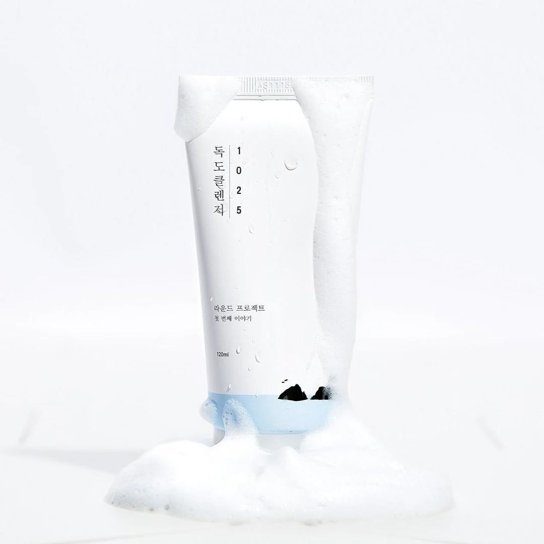 1025 Dokdo Cleanser [150ml] - Image 3