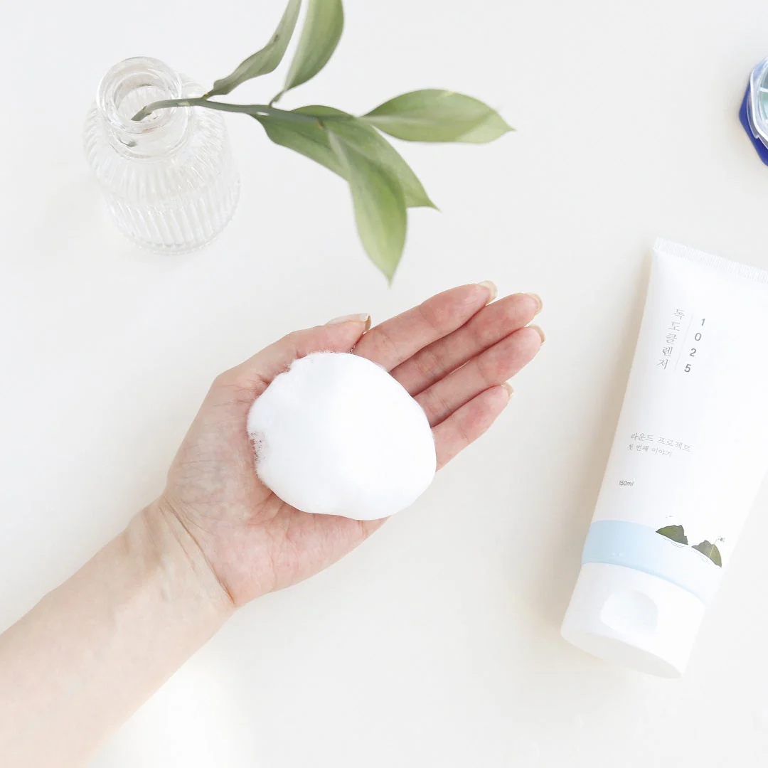 1025 Dokdo Cleanser [150ml] - Image 4