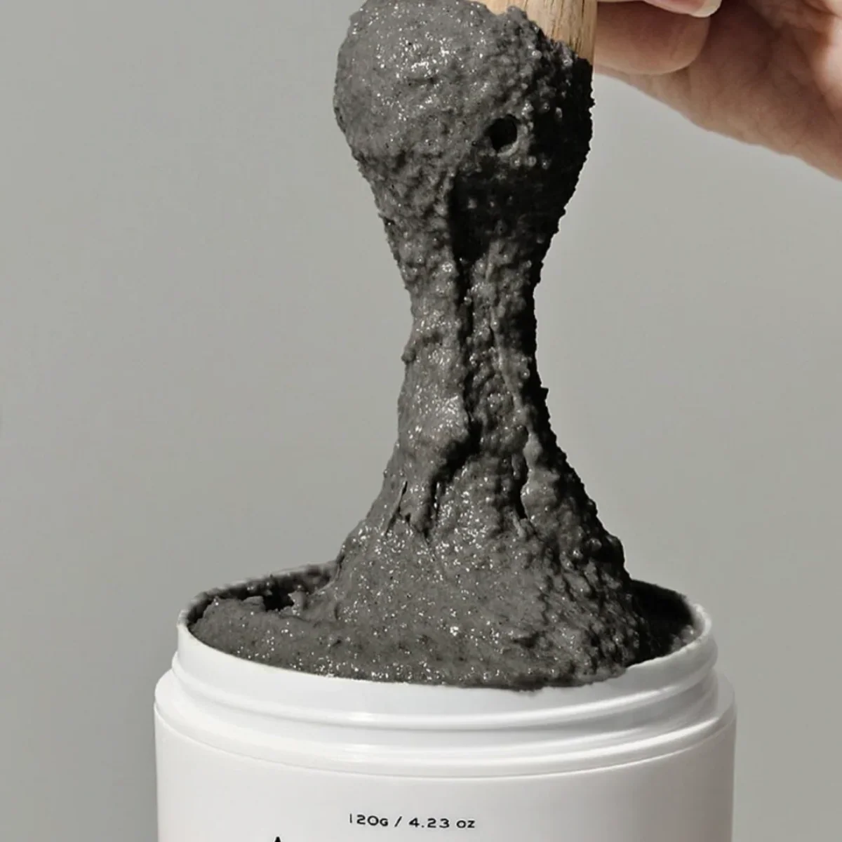 Black Tea & Yuzu Rice Mochi Cleanser [120g] - Image 4