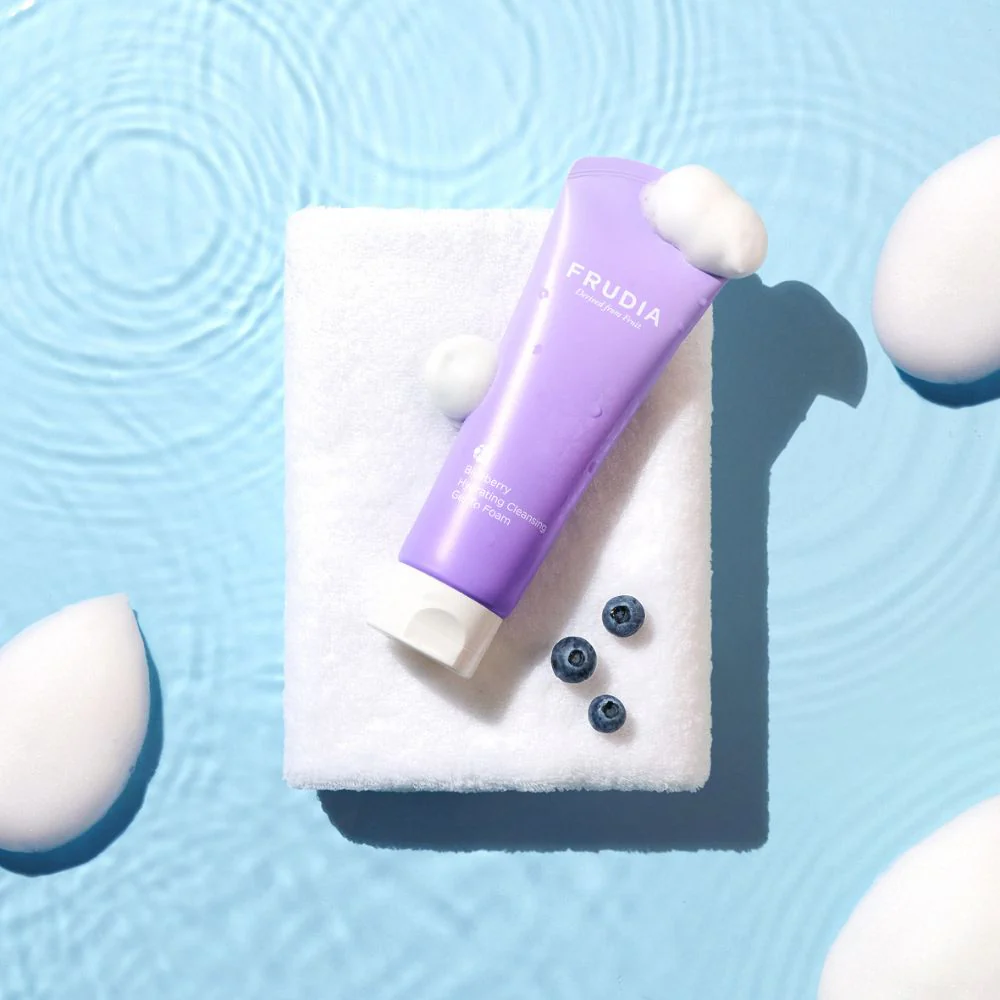 Blueberry Hydrating Cleansing Gel To Foam 145ml - Image 4