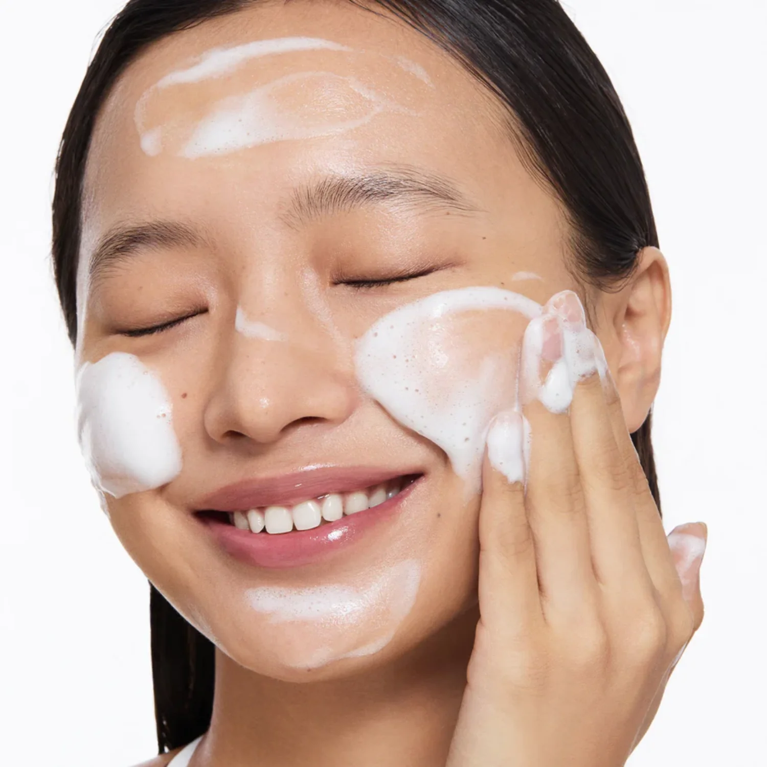 DIVE-IN Low Molecular Hyaluronic Acid Cleansing Foam [150ml] - Image 3