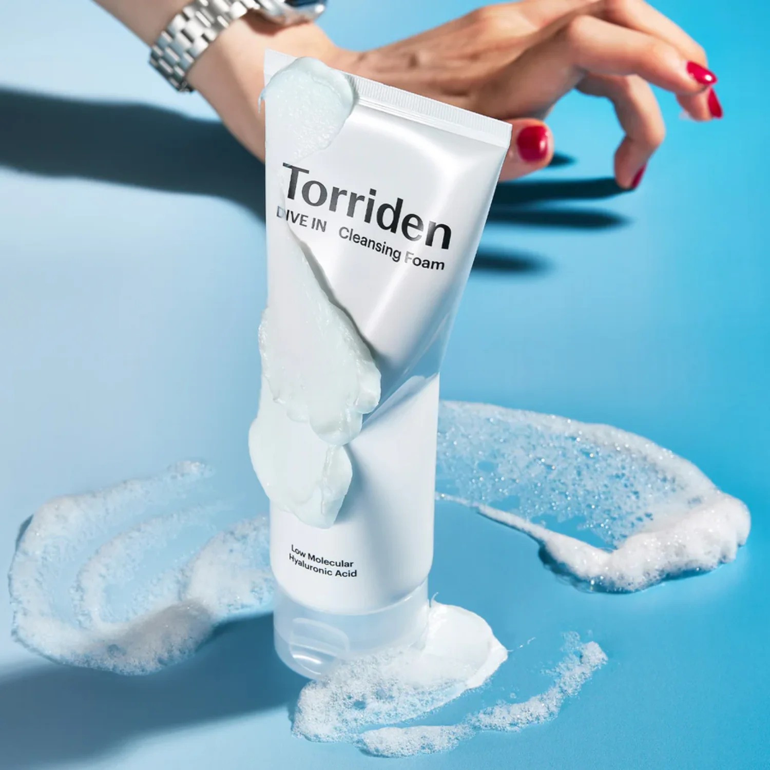 DIVE-IN Low Molecular Hyaluronic Acid Cleansing Foam [150ml] - Image 4