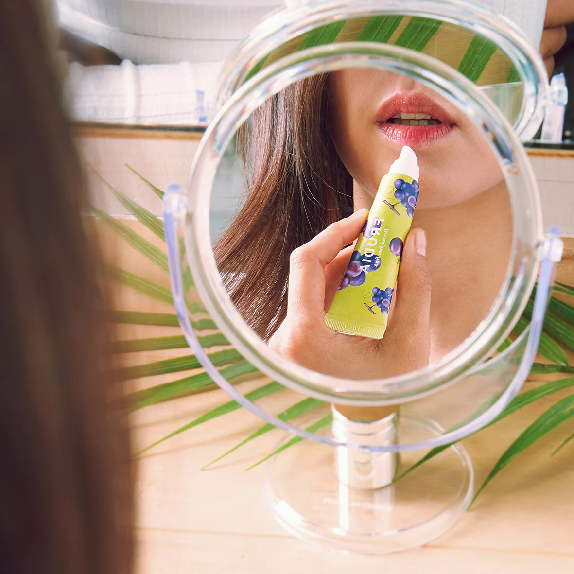 Grape Honey Chu Lip Essence 10g - Image 3
