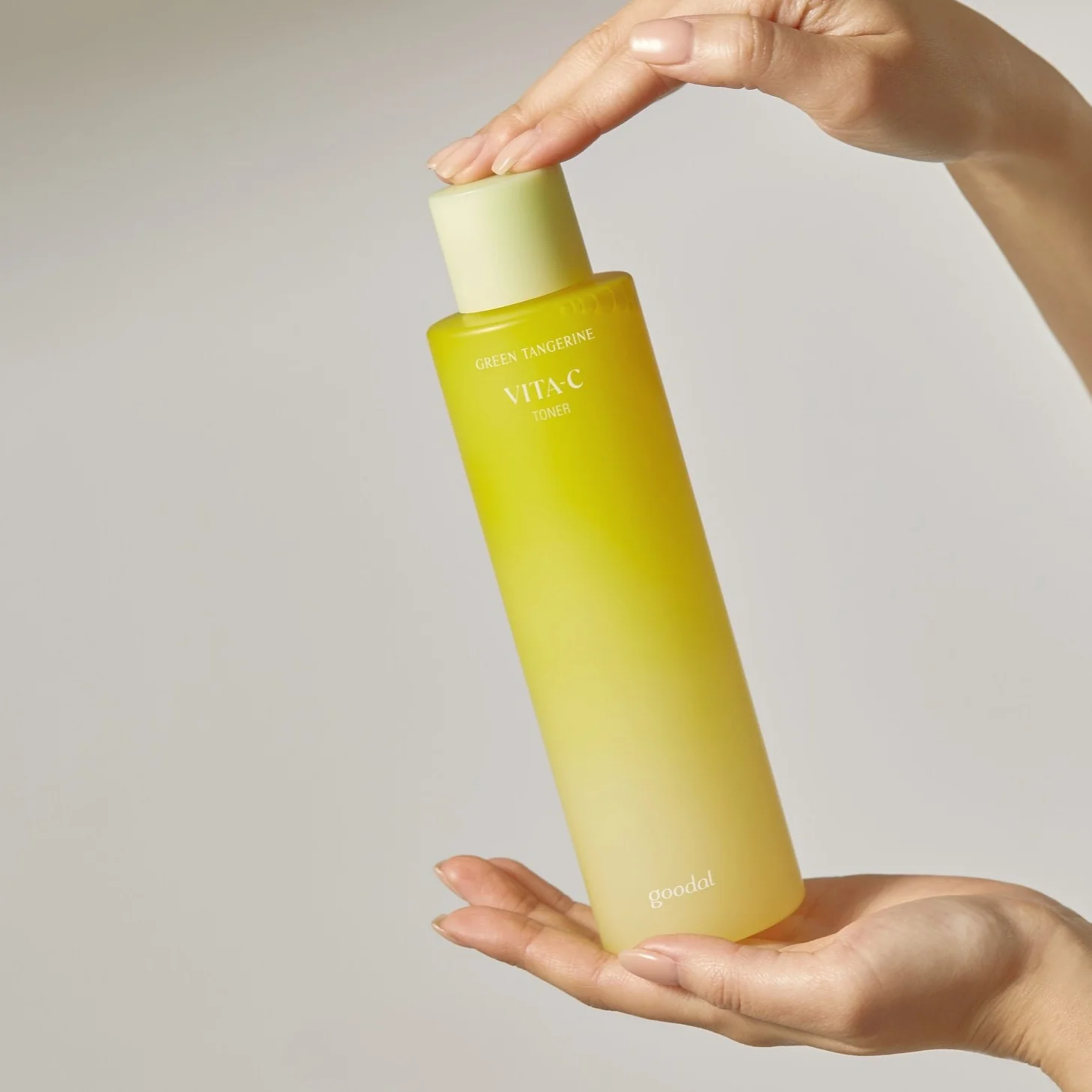 Green Tangerine Vita C Toner 300ml - Image 5