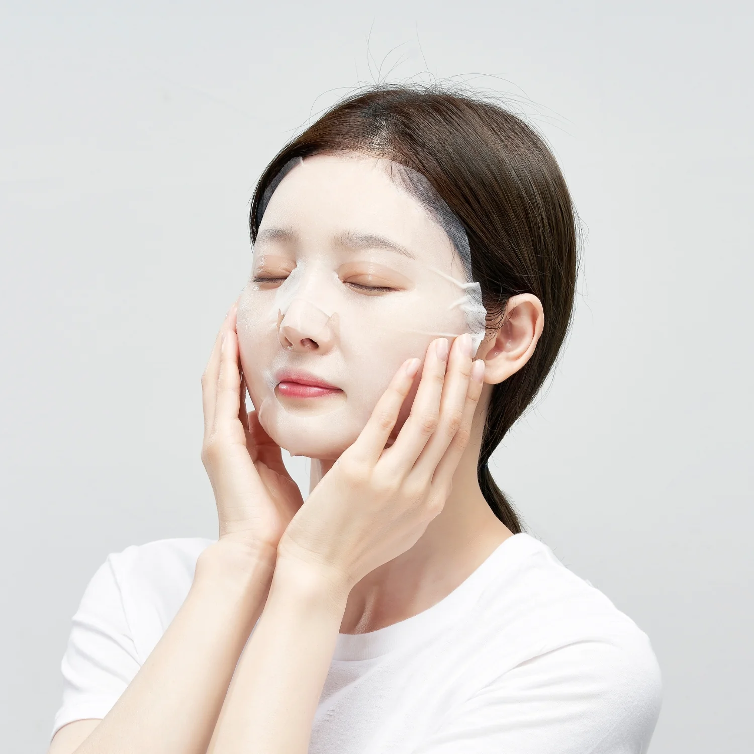 Hyaluron Rose Moisture Ampoule Mask [1pc] - Image 3