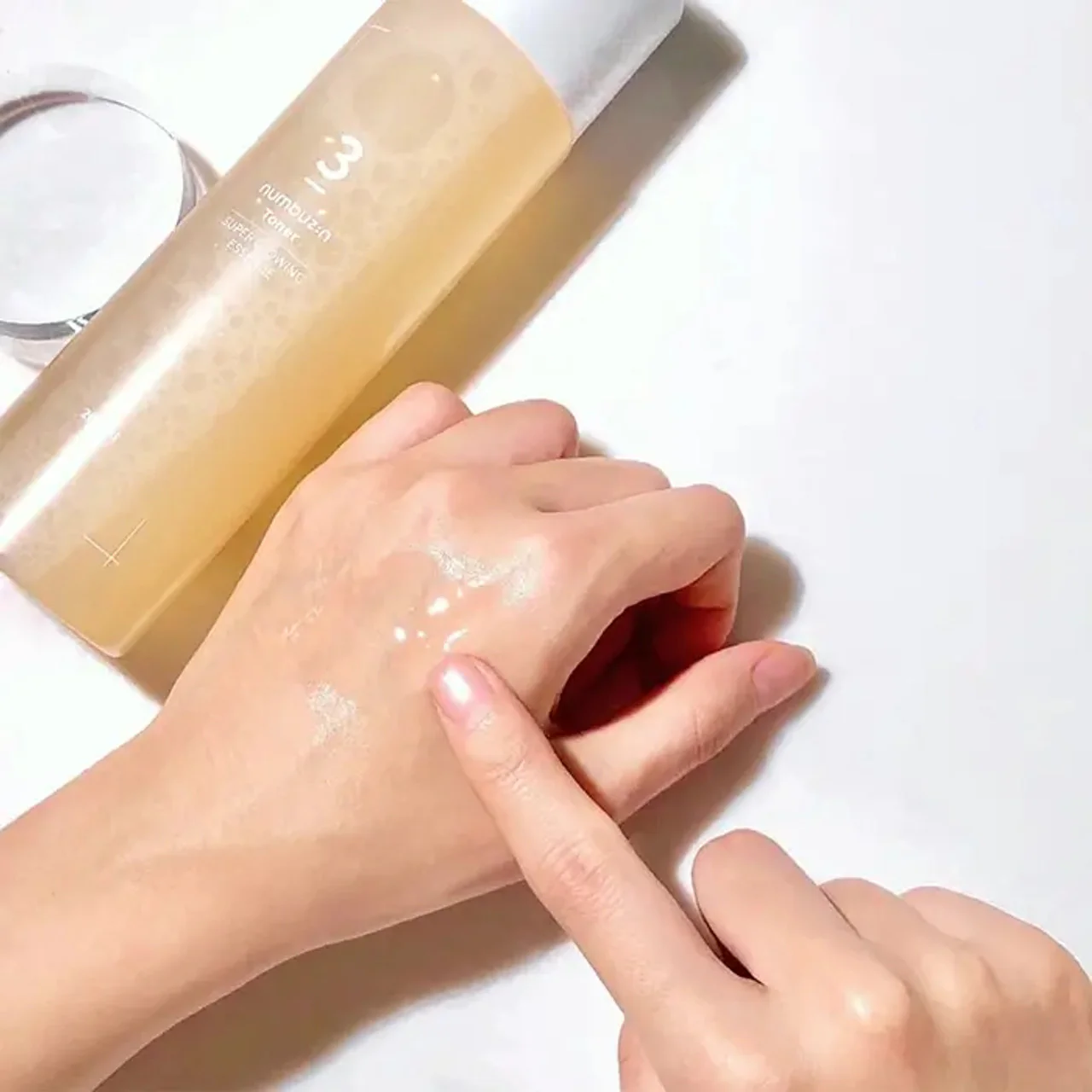 No.3 Super Glowing Essence Toner 200ml - Image 2