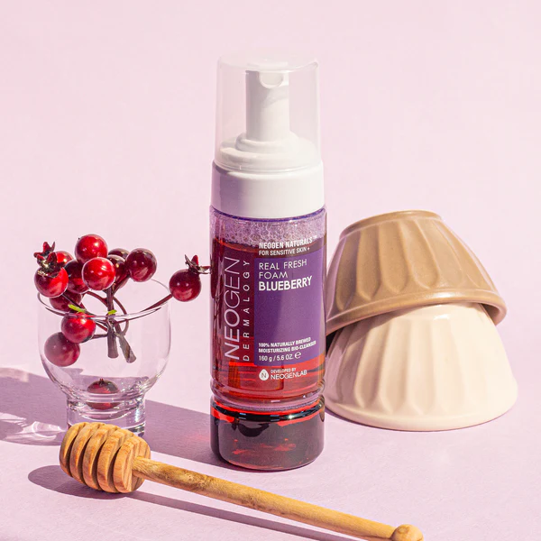 Real Fresh Foam Cleanser Blueberry 160g - Image 4