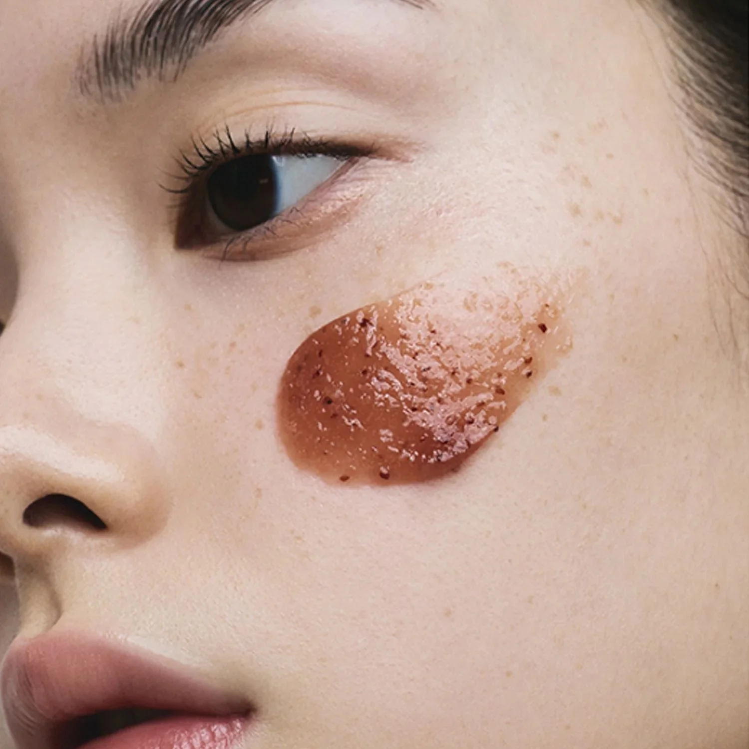 Red Bean Retinol Pore Peel To Foam 120ml - Image 2