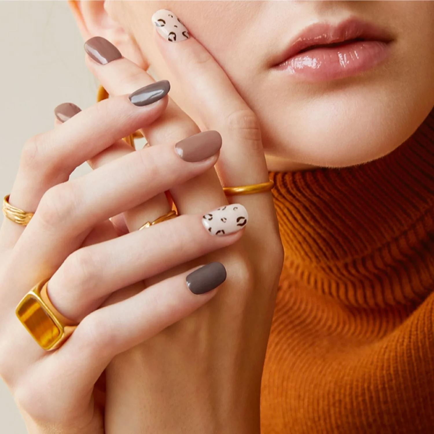 Semi-Cured Gel Nail - N Cozy Leopard - Image 4