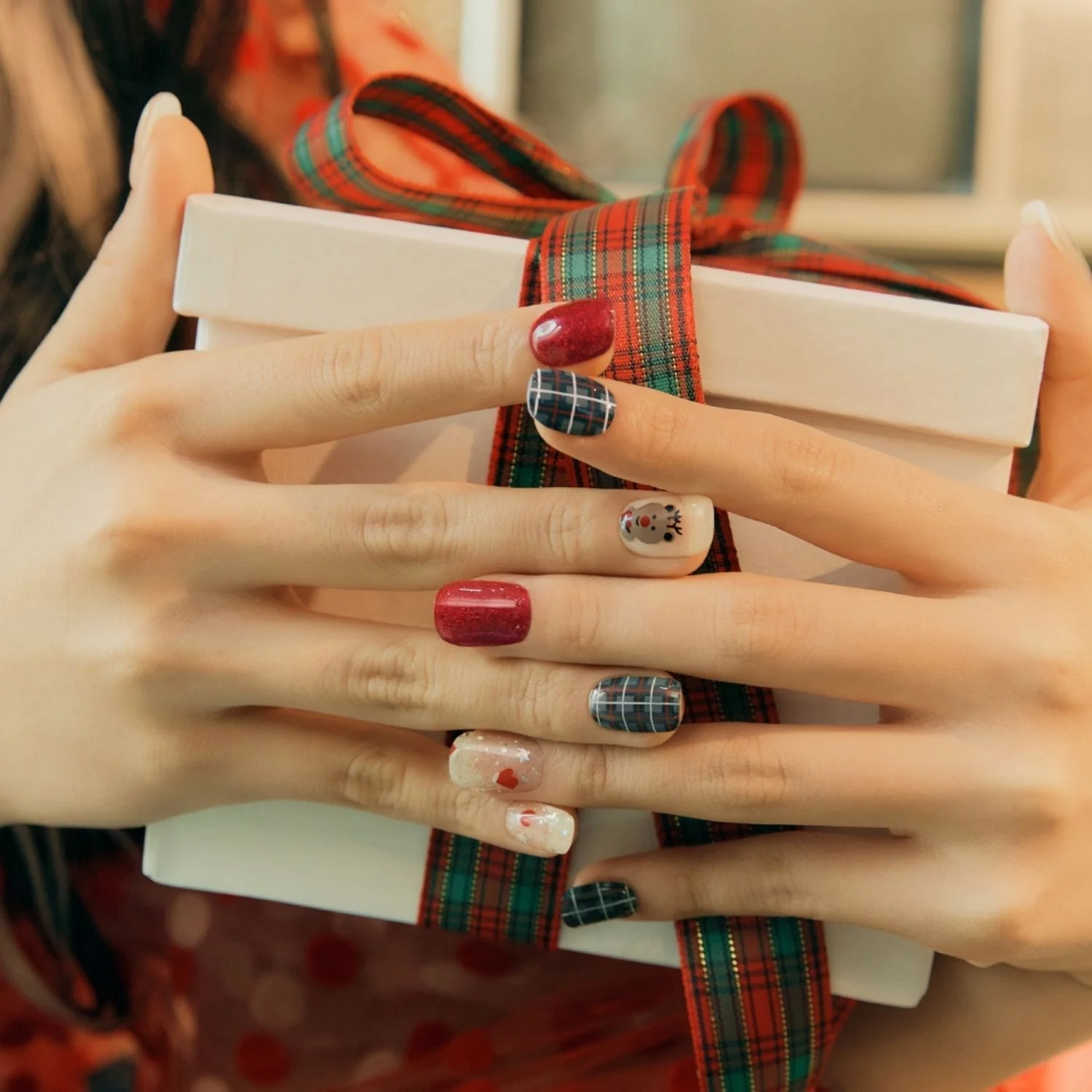 Semi-Cured Gel Nail - N Gomdolph & Santagom - Image 2