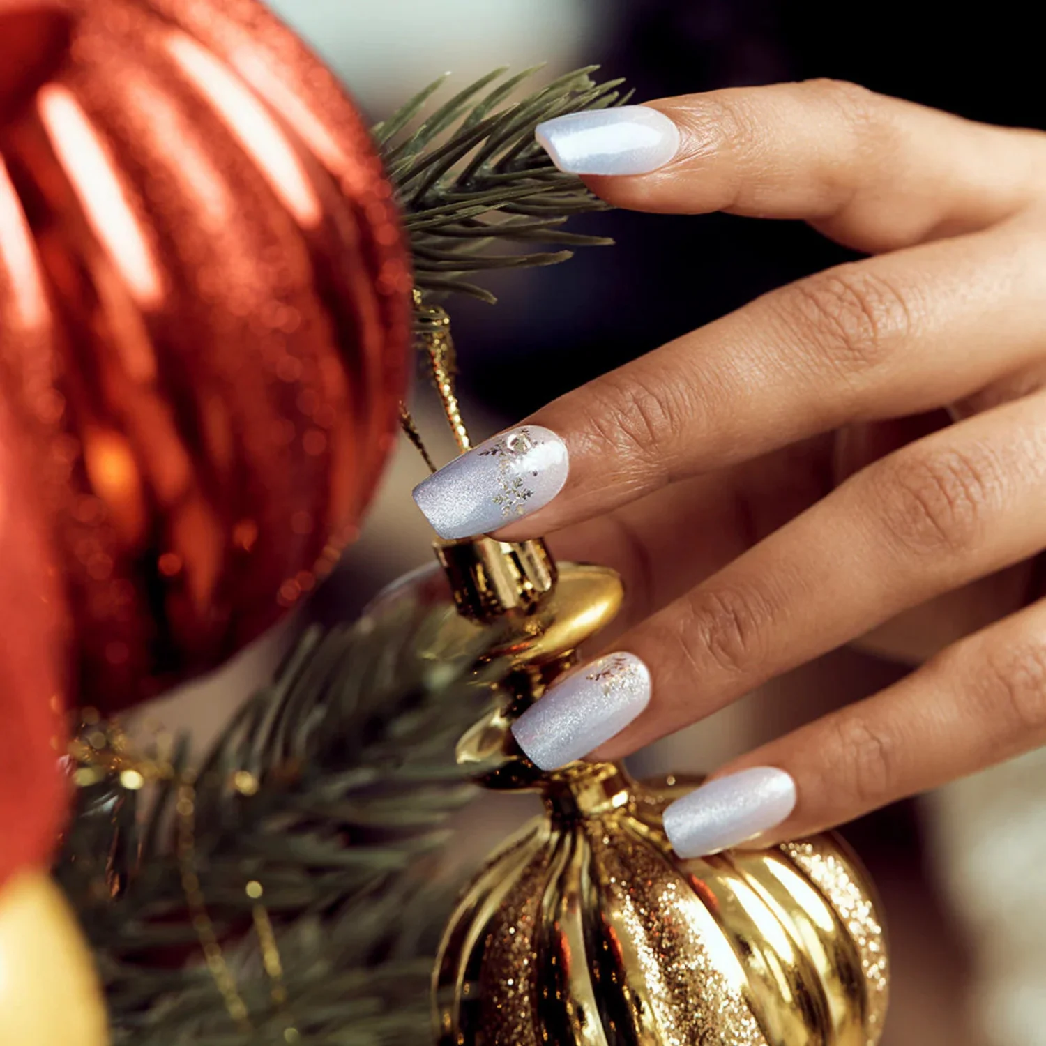Semi-Cured Gel Nail - N Let It Snow - Image 3