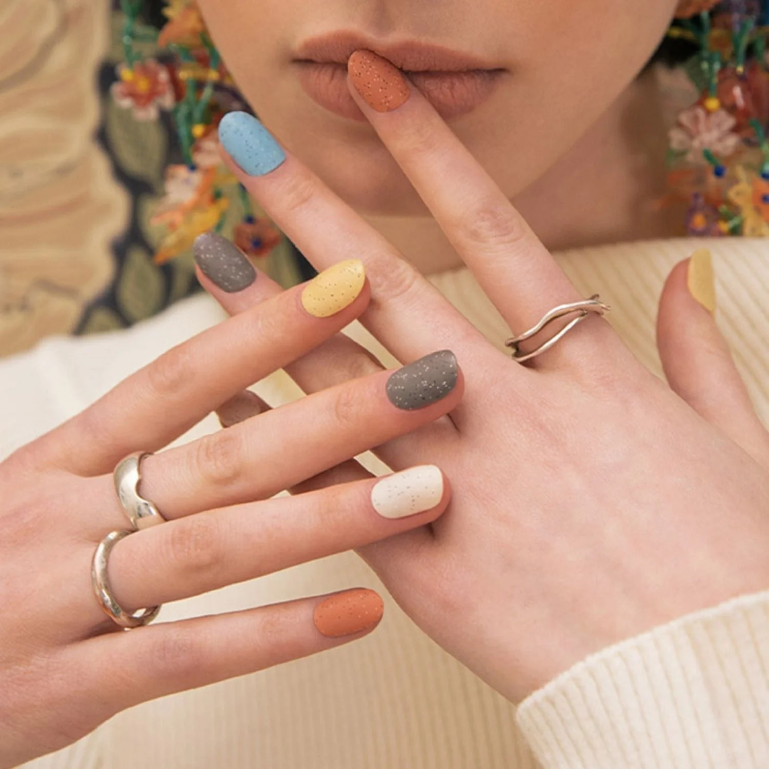 Semi-Cured Gel Nail - N Roti - Image 3