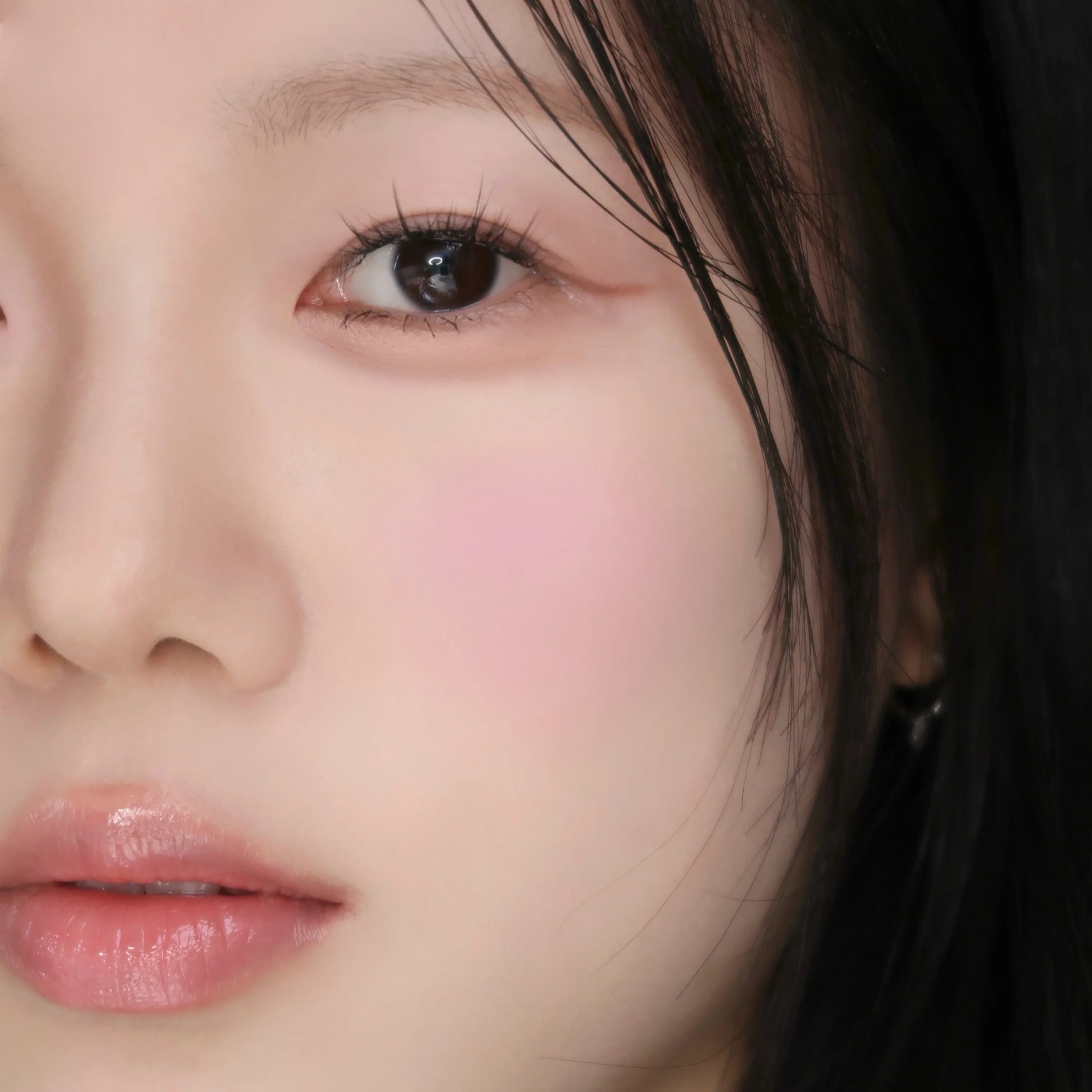 Sheer Breeze Blusher - Image 5