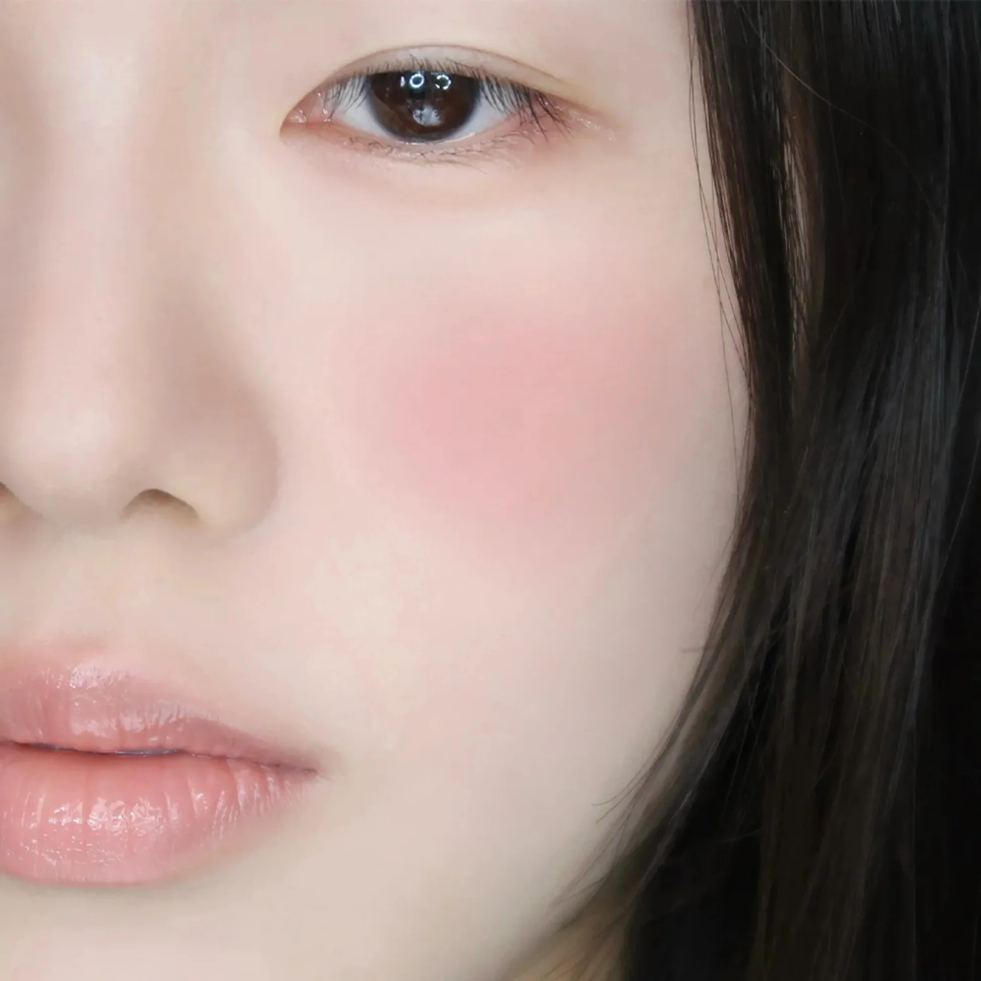 Sheer Breeze Blusher - Image 6