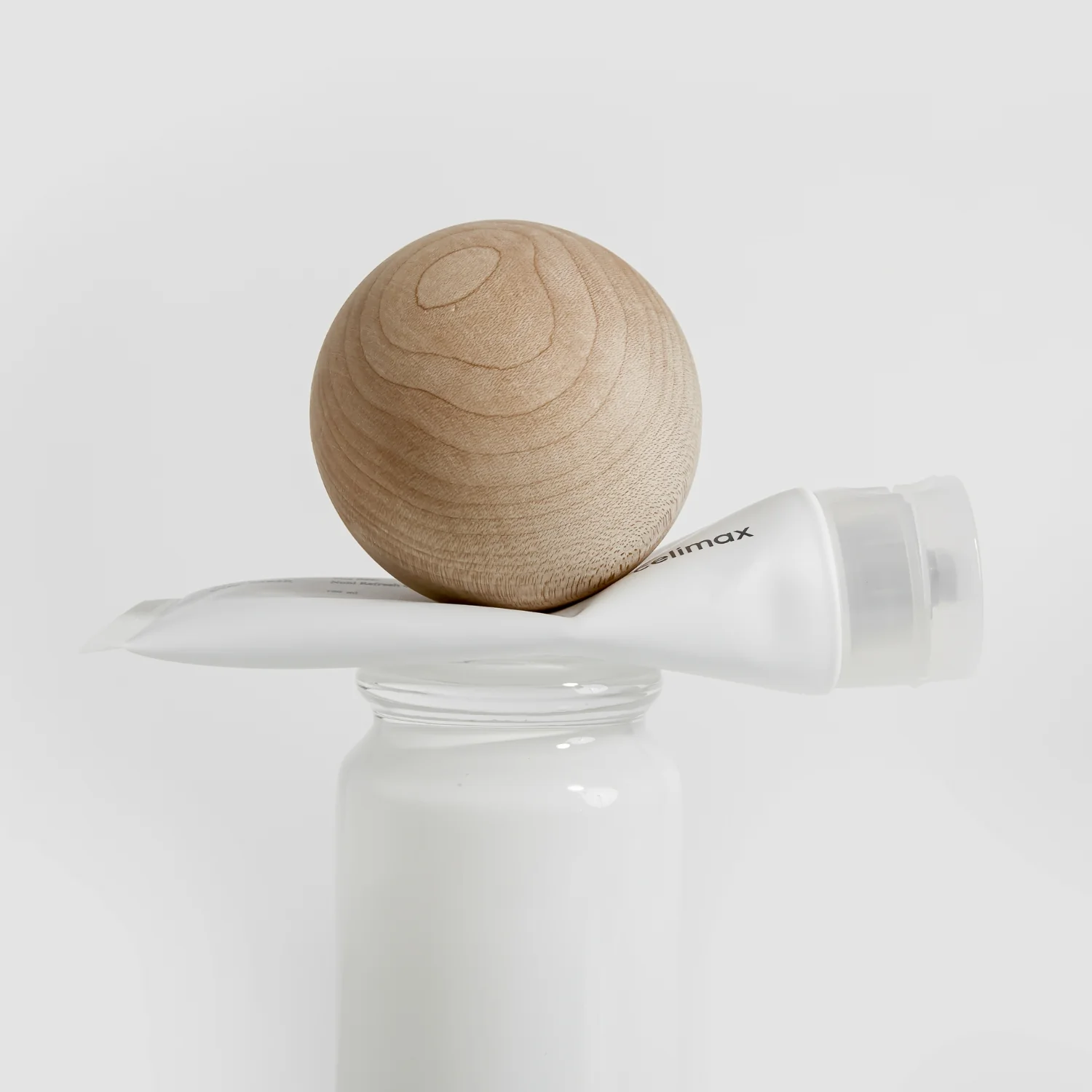 The Real Noni Refresh Clay Mask 100ml - Image 5