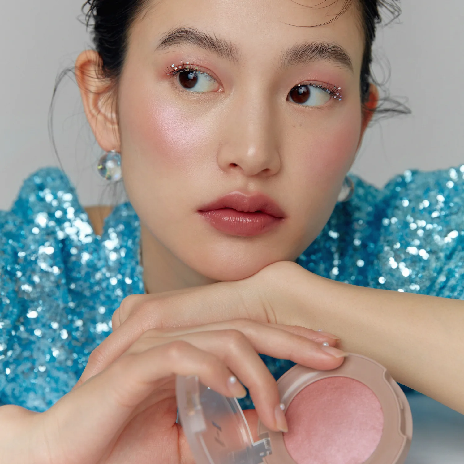 True Dimension Glow Cheek - Image 3