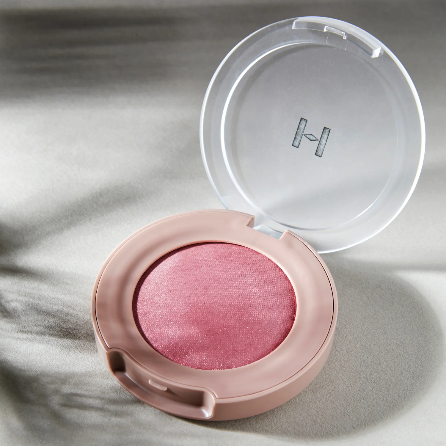 True Dimension Glow Cheek - Image 5