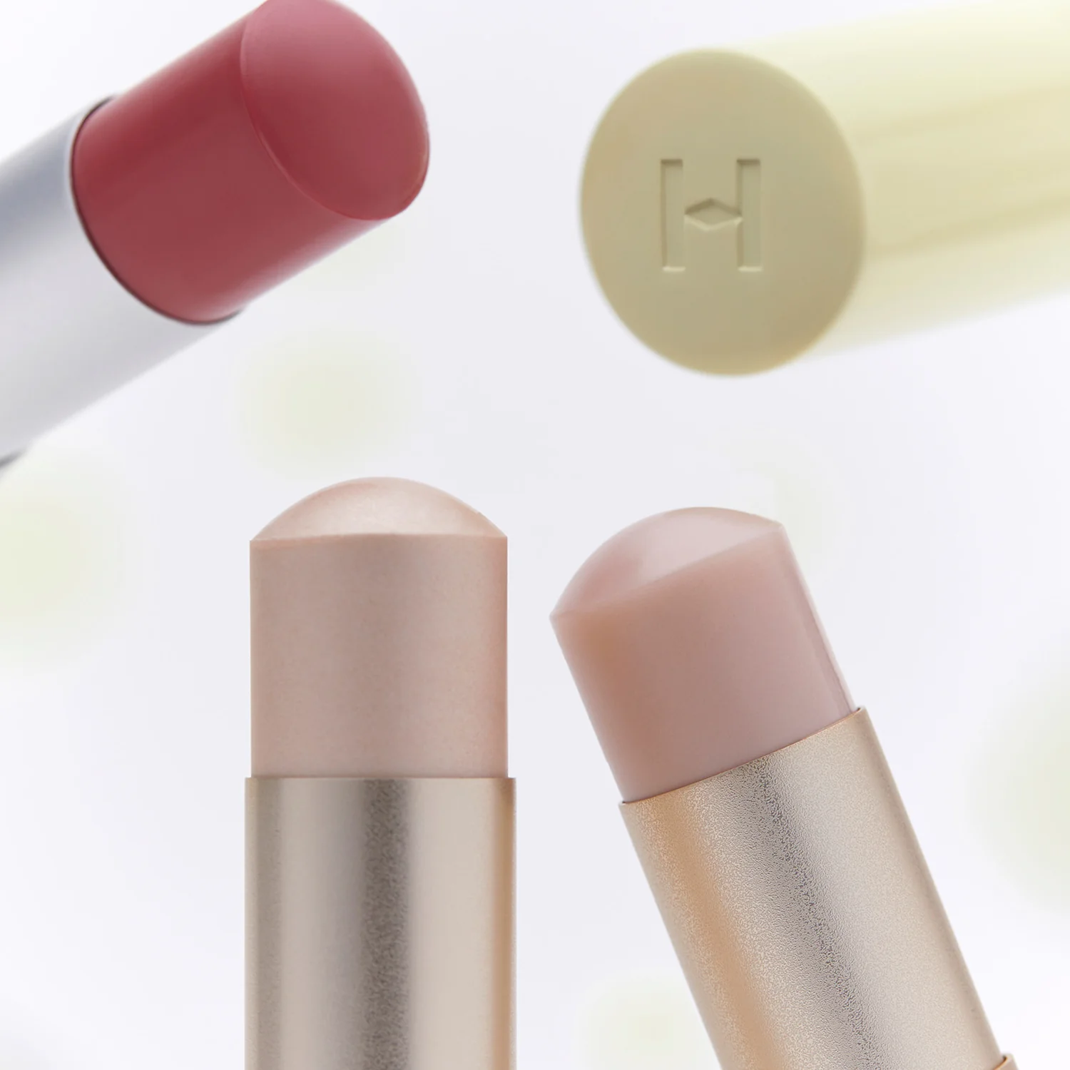 True Dimension Radiance Balm [Odd Spring] - Image 5