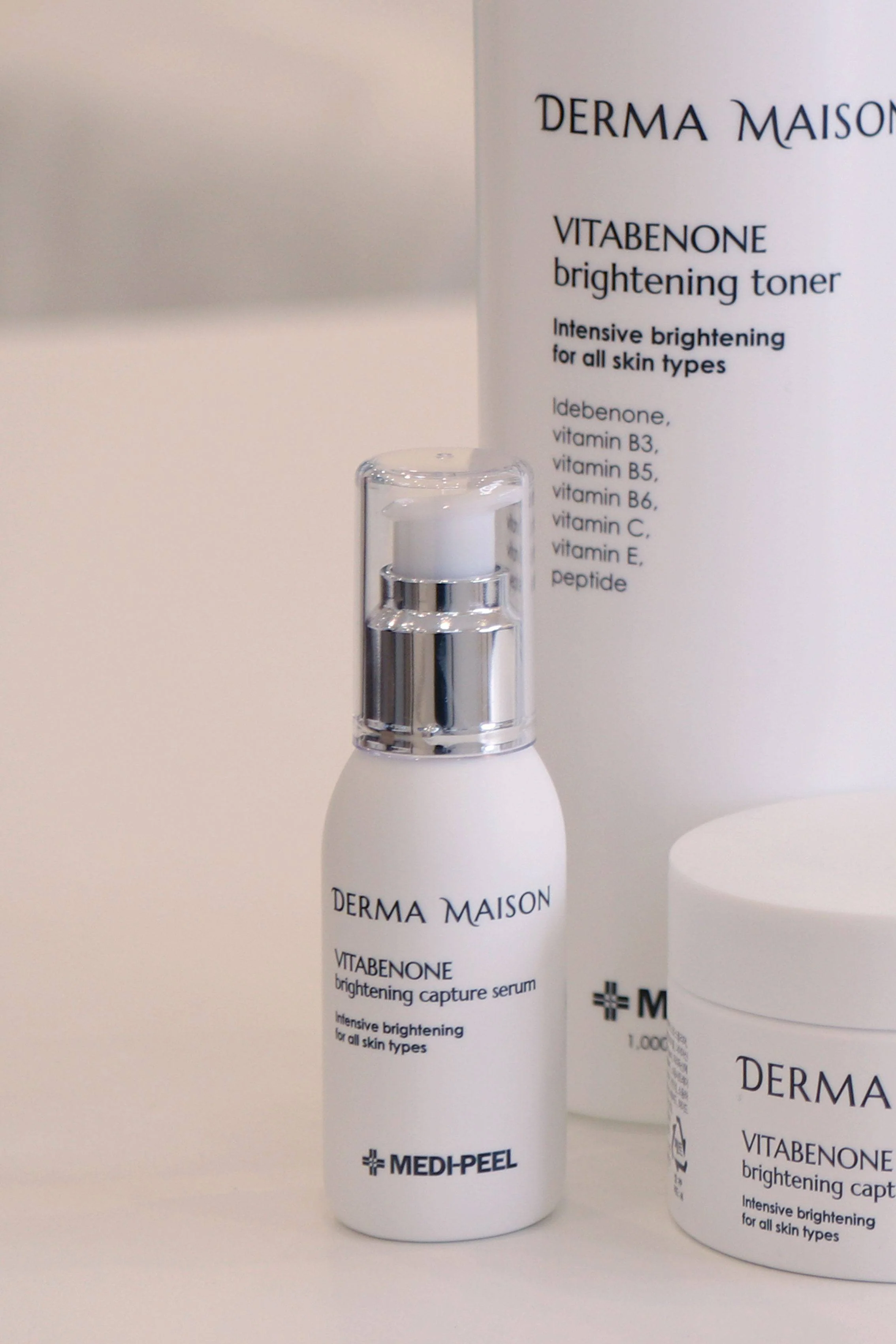 Vitabenone Brightening Capture Serum - Image 3